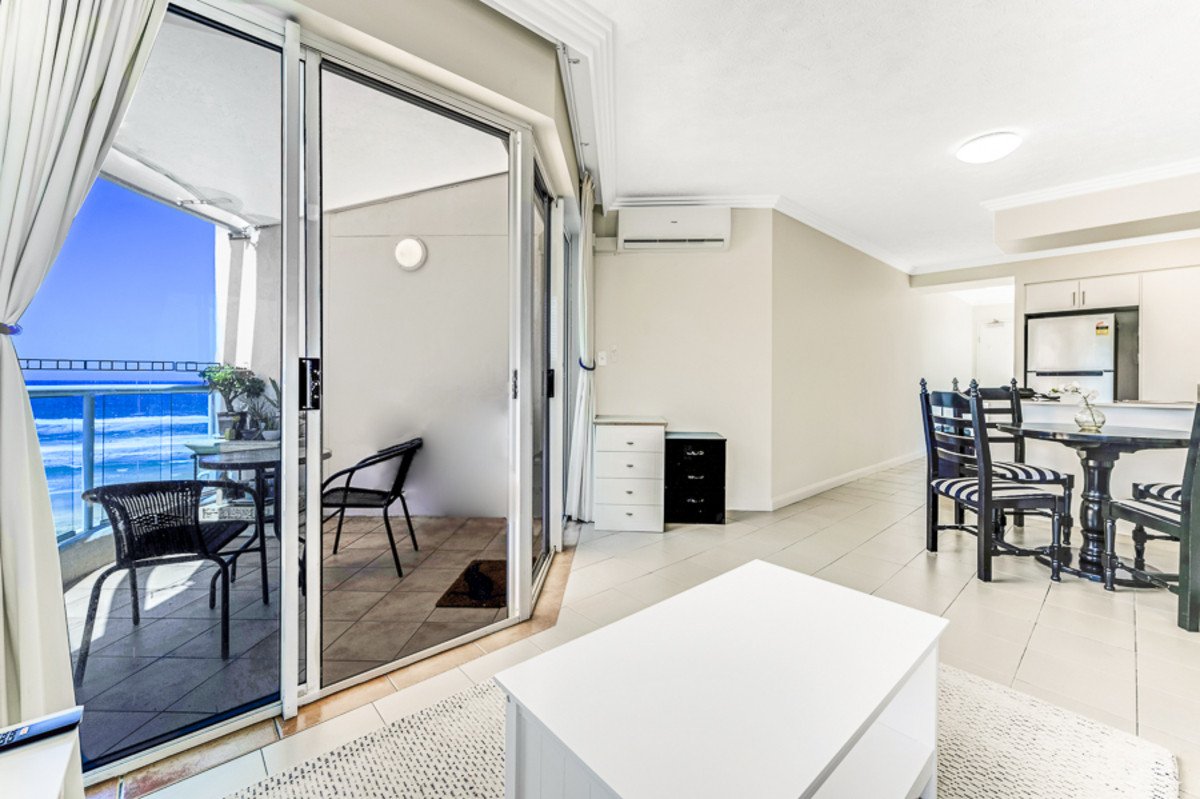 701/1483 Gold Coast Highway Palm Beach 5