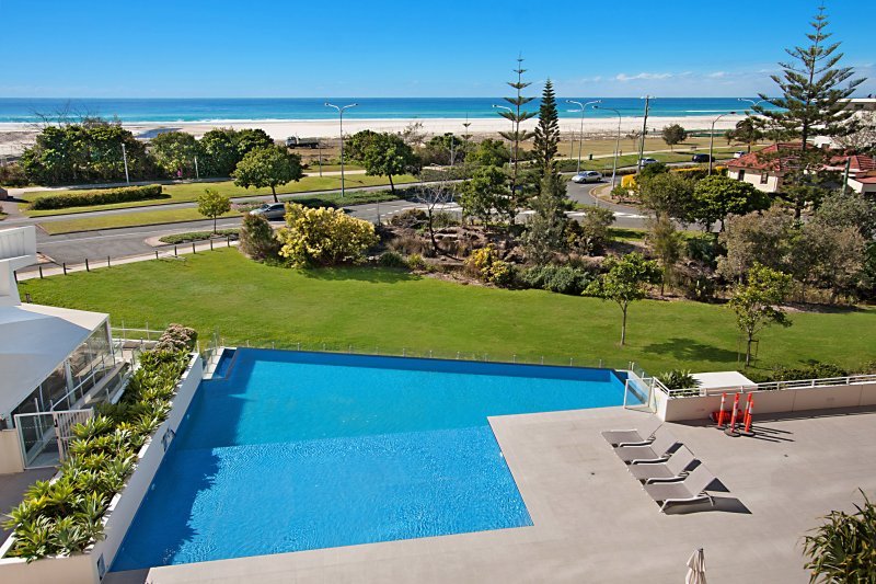 701/2 Creek Street COOLANGATTA 12