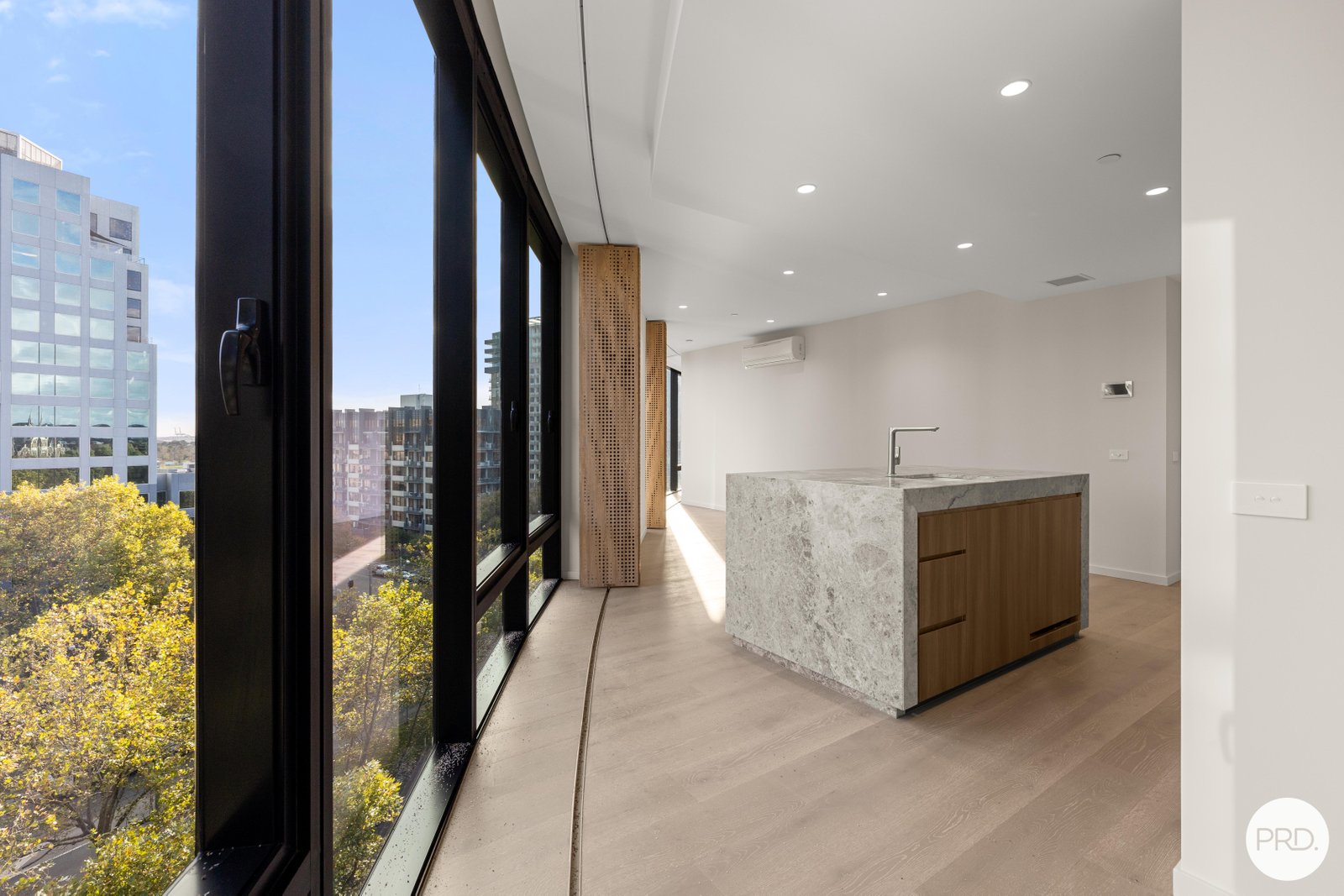 701/601 St Kilda Road MELBOURNE 3