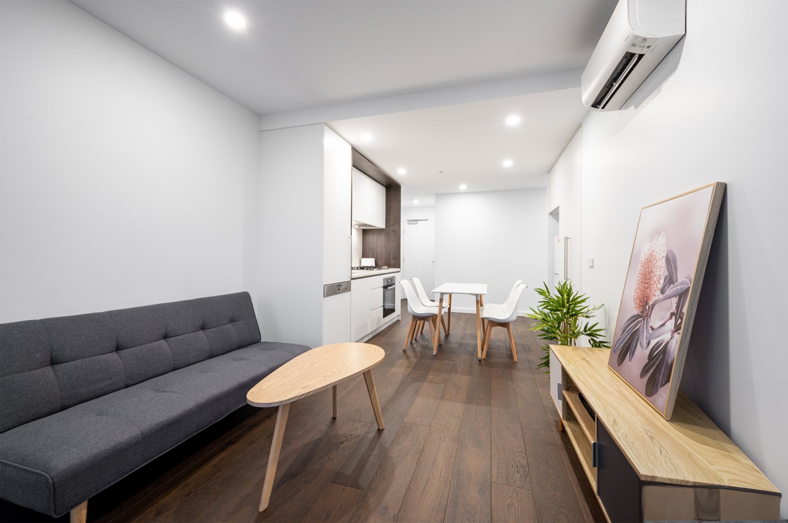 Gallery: 701/828 Whitehorse Road