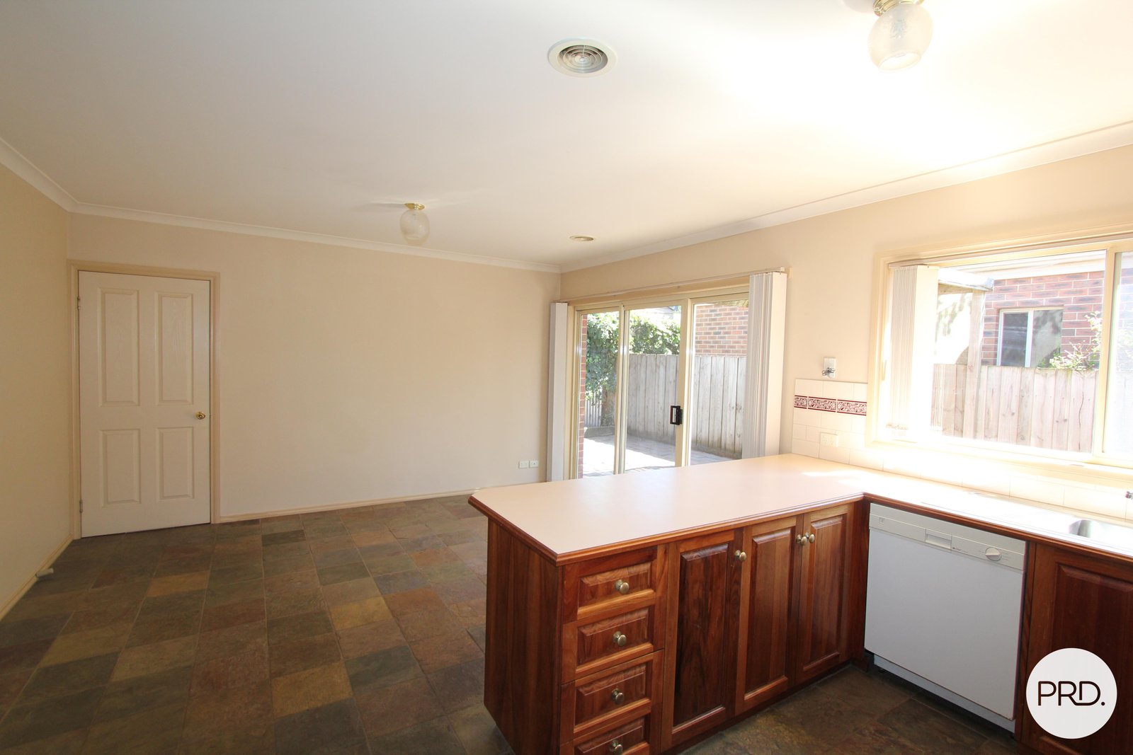 702 Eyre Street BALLARAT CENTRAL 3