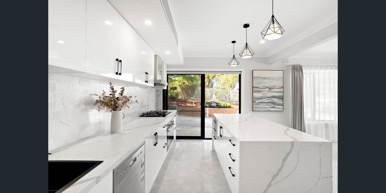 Real Estate and Property in 702 Highbury Road, Glen Waverley, VIC