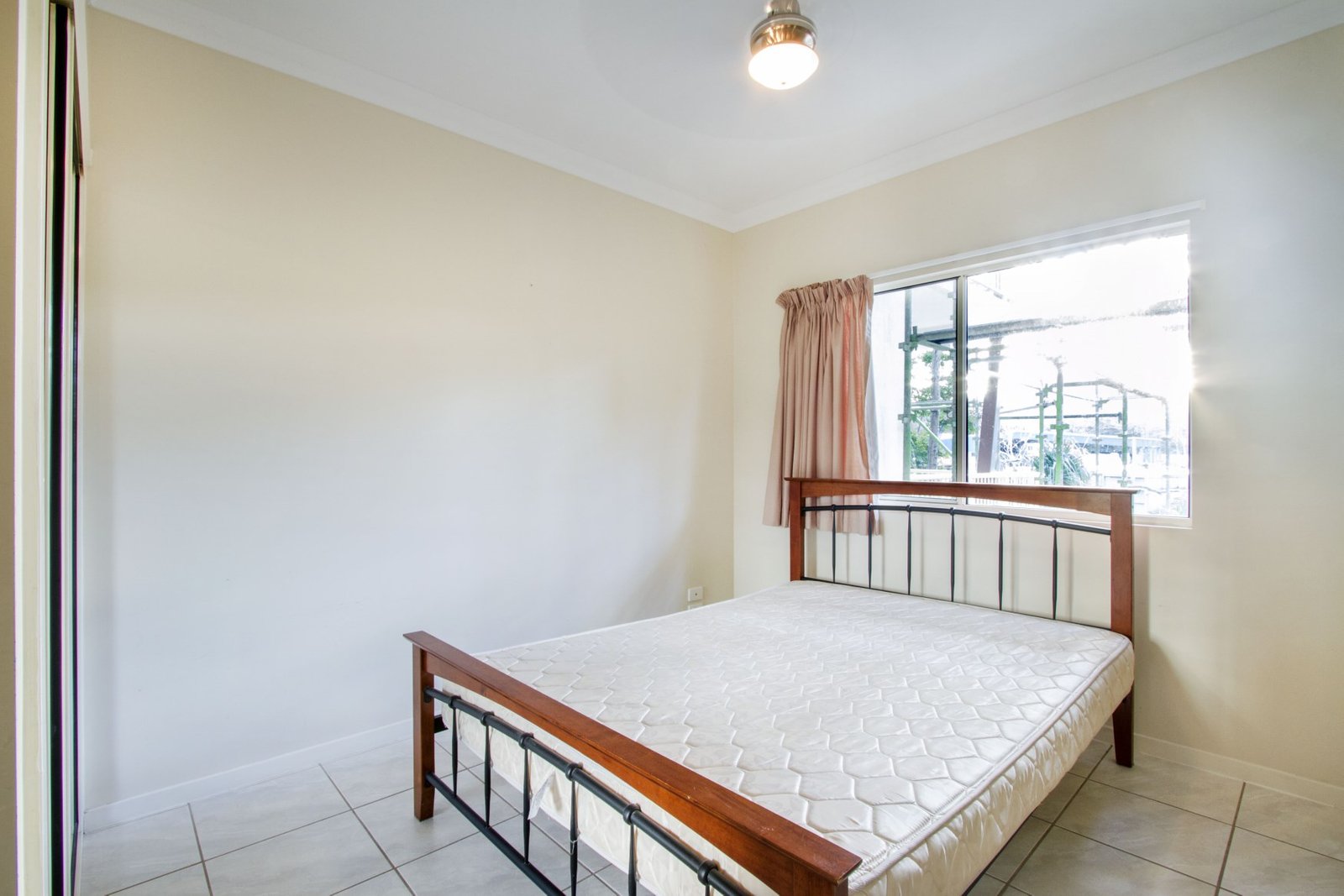 70/21 Shute Harbour Road CANNONVALE 8