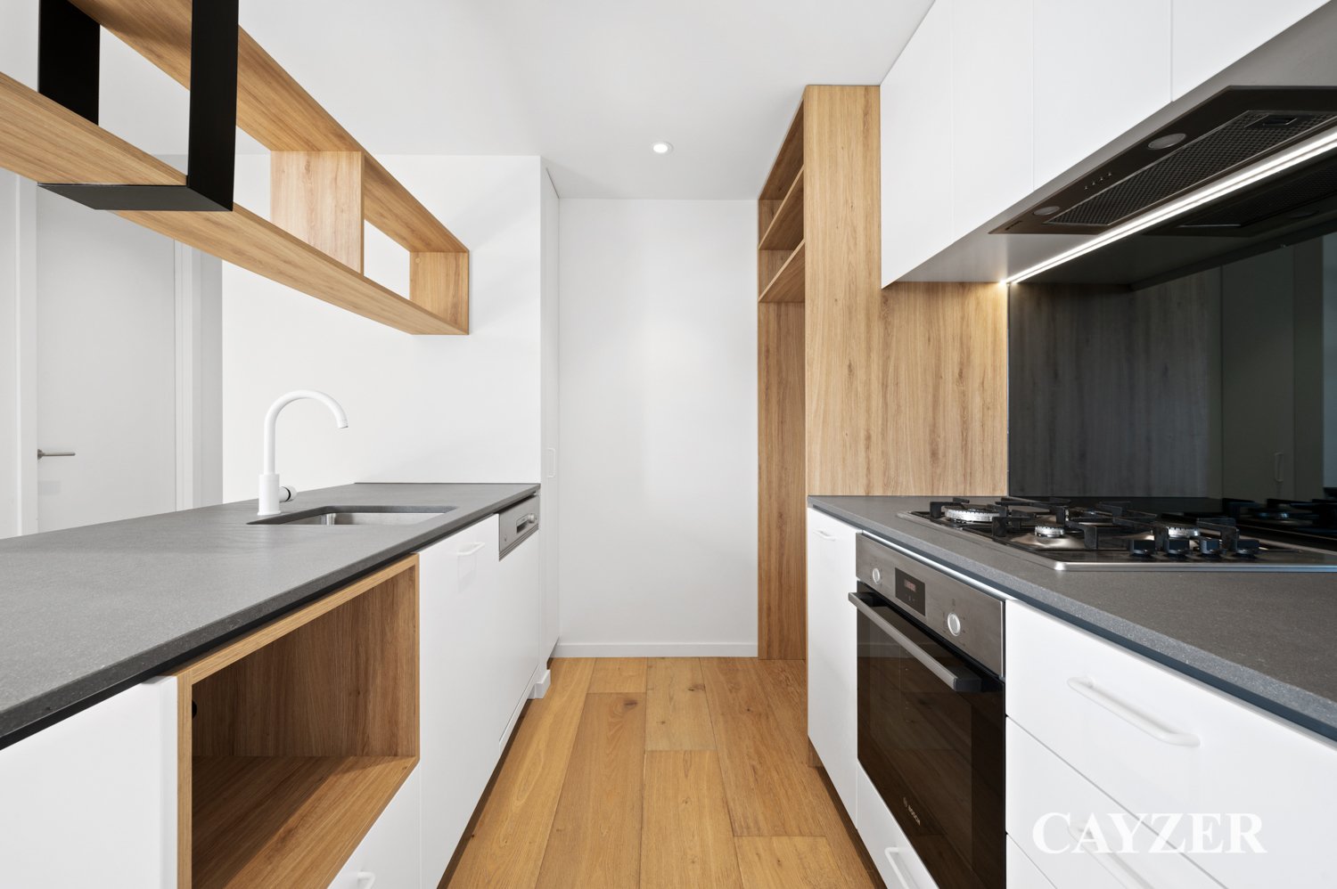 Gallery: 702/14-18 Porter Street