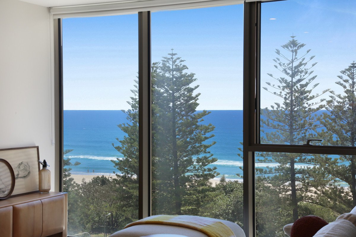 702/4 First Avenue Burleigh Heads 6