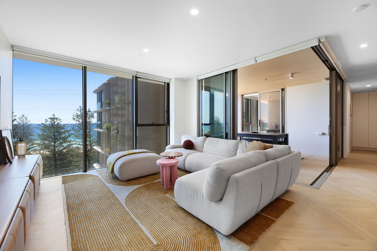 702/4 First Avenue Burleigh Heads 7