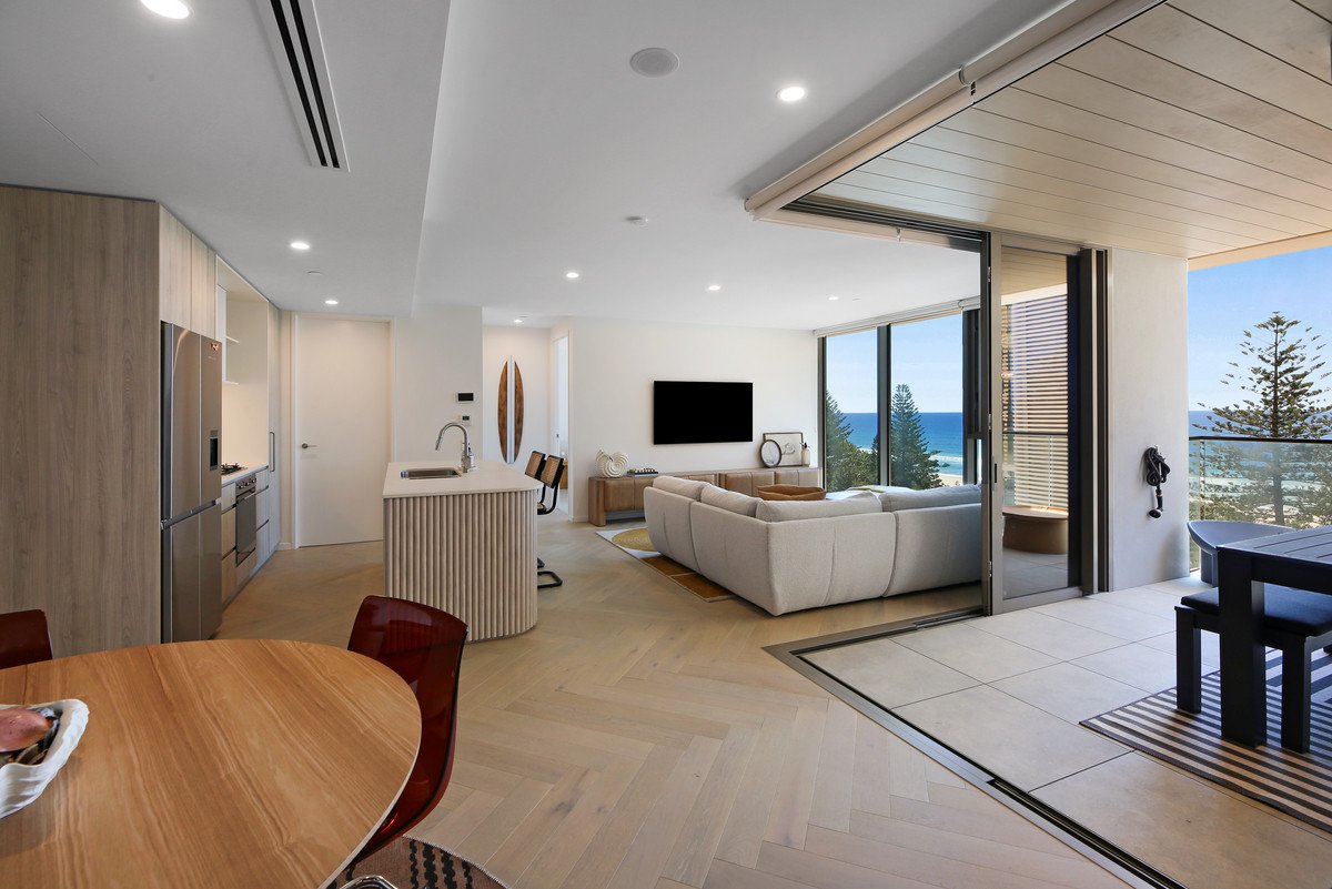 702/4 First Avenue Burleigh Heads 8