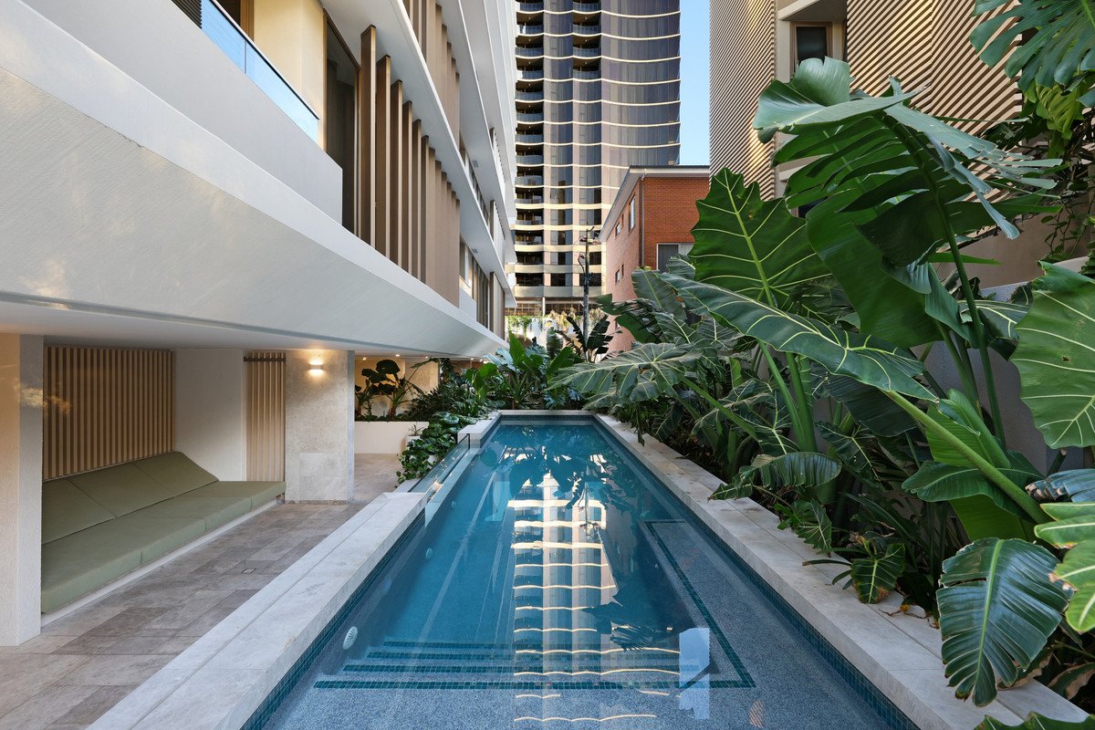 702/4 First Avenue Burleigh Heads 13