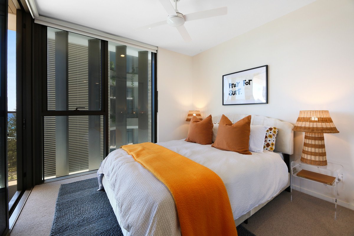 702/4 First Avenue Burleigh Heads 18