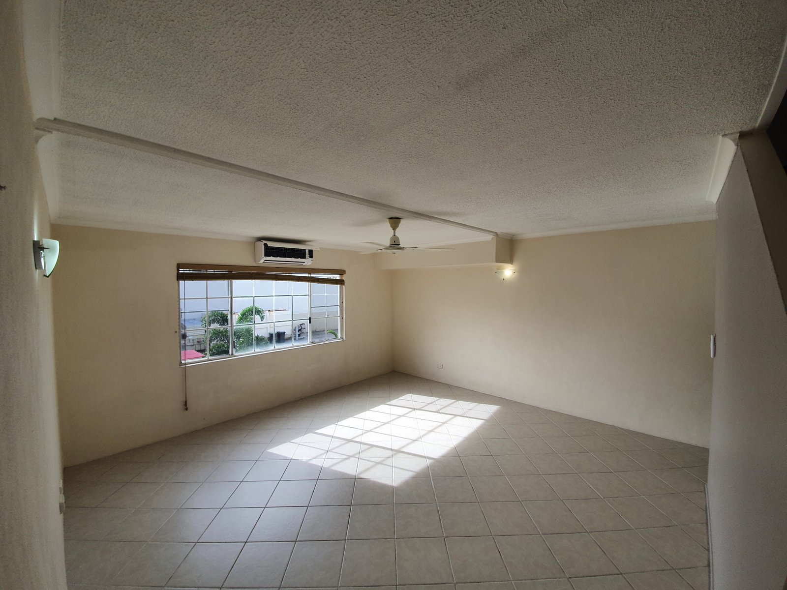 70/3 Eshelby Drive CANNONVALE 3