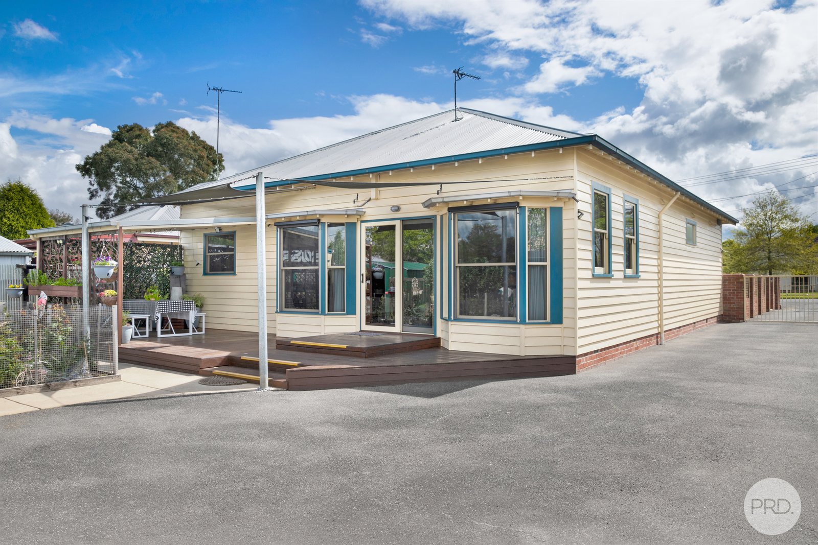 703 Ripon Street South REDAN 7