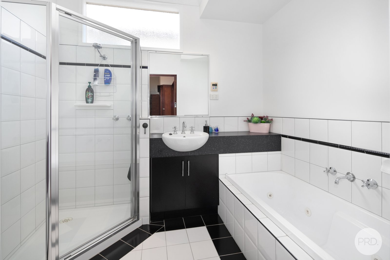 703 Ripon Street South REDAN 14