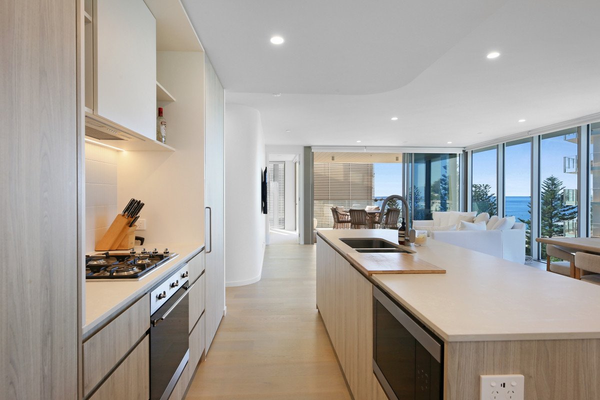 703/4 First Avenue Burleigh Heads 1