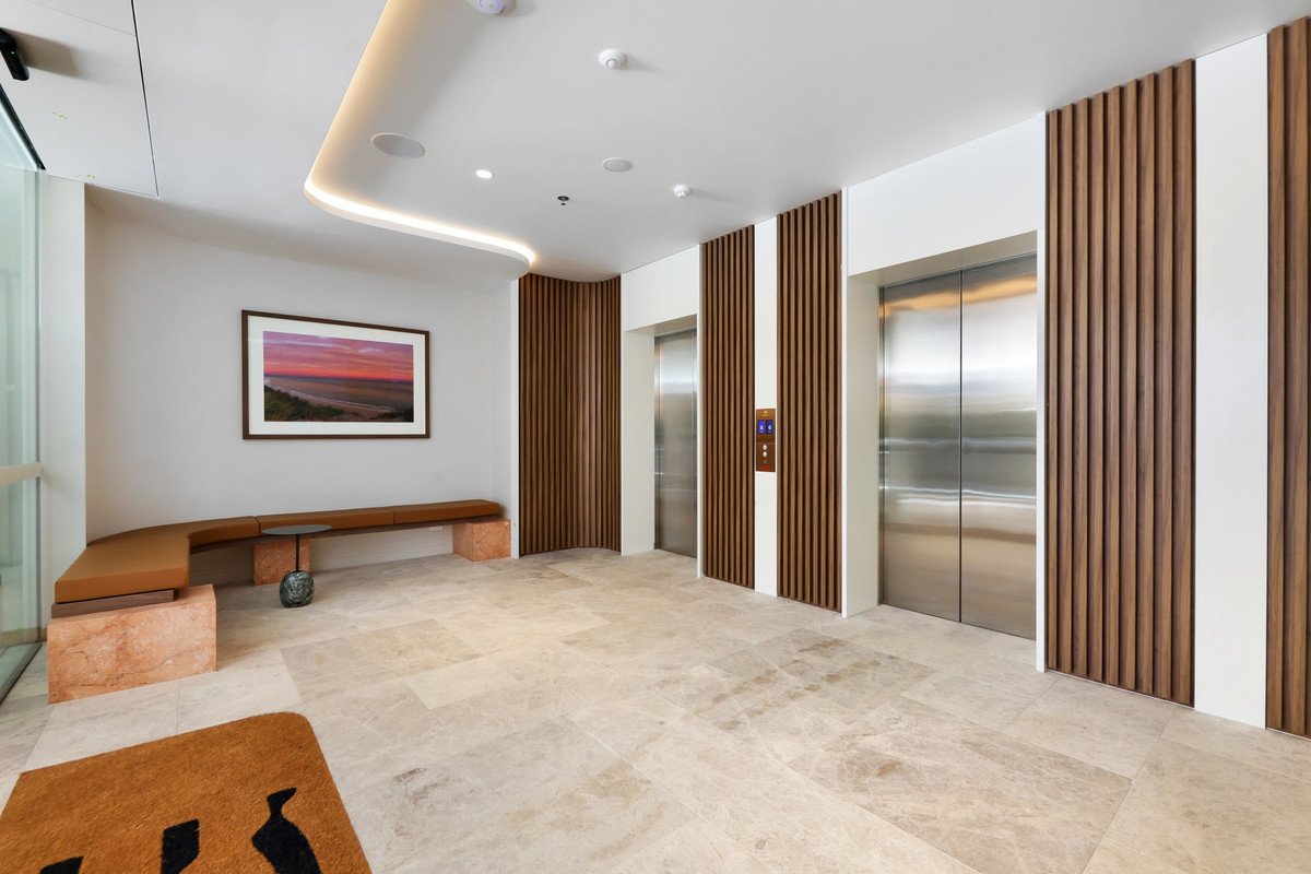 703/4 First Avenue Burleigh Heads 25