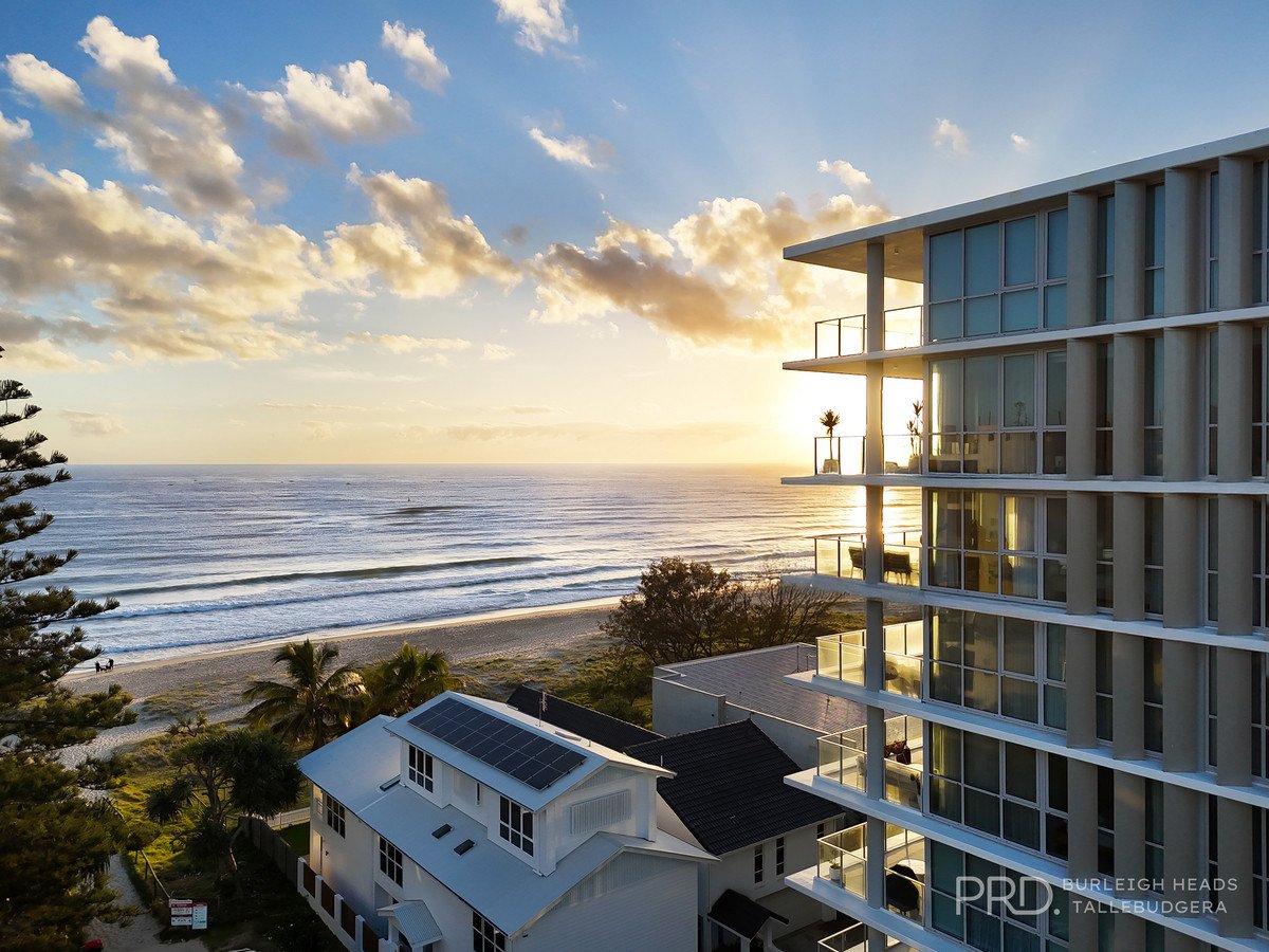 703/4 Twenty First Avenue Palm Beach 2
