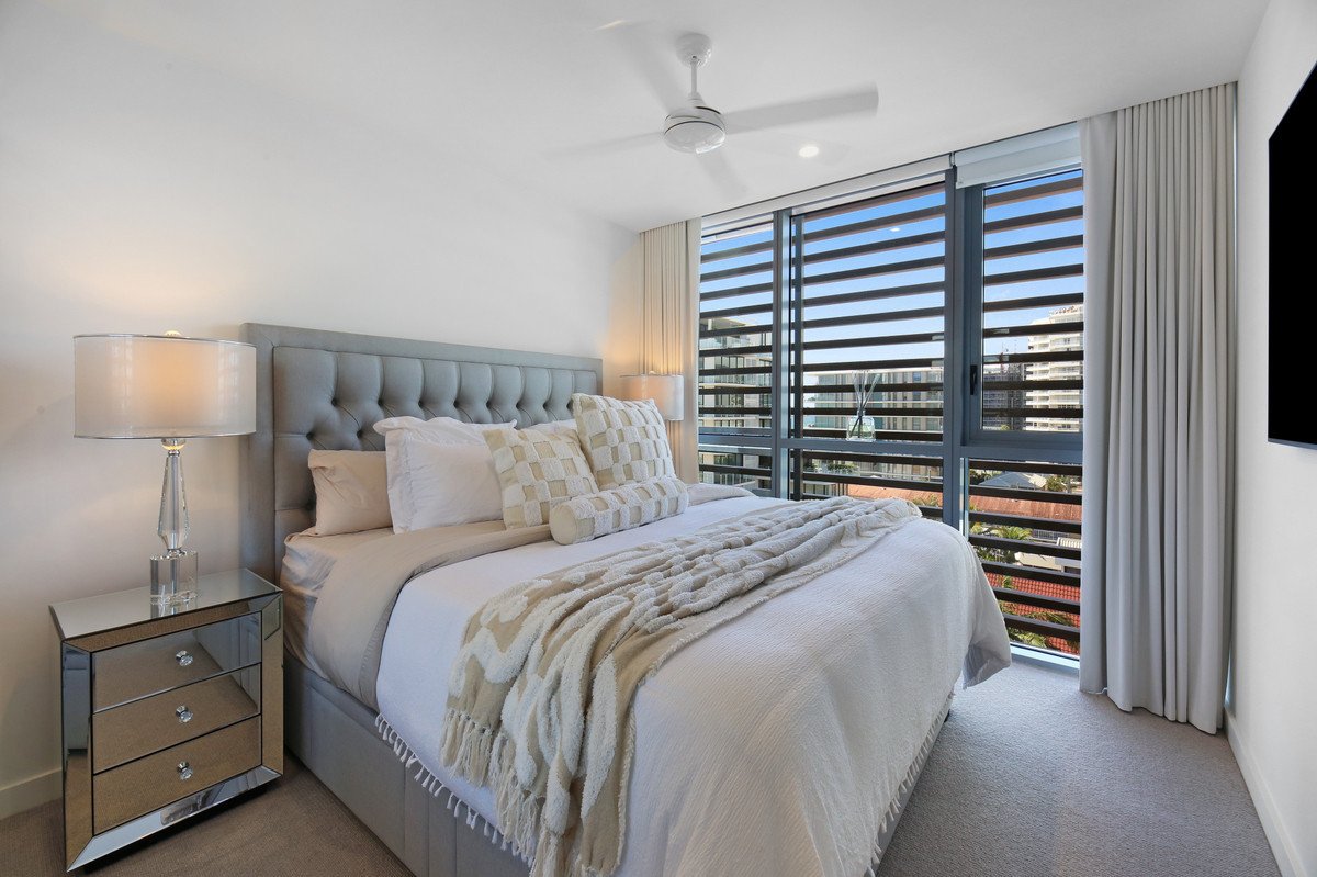 703/4 Twenty First Avenue Palm Beach 17
