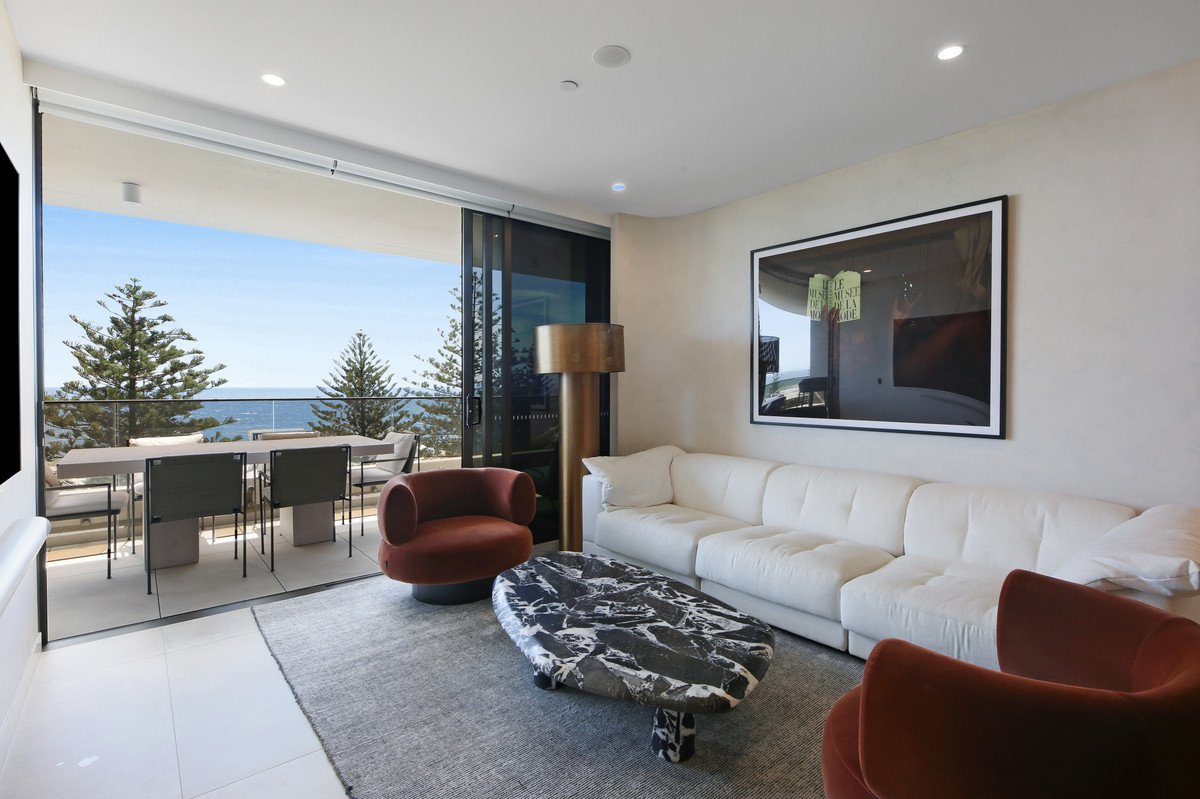 703/58 The Esplanade Burleigh Heads 10