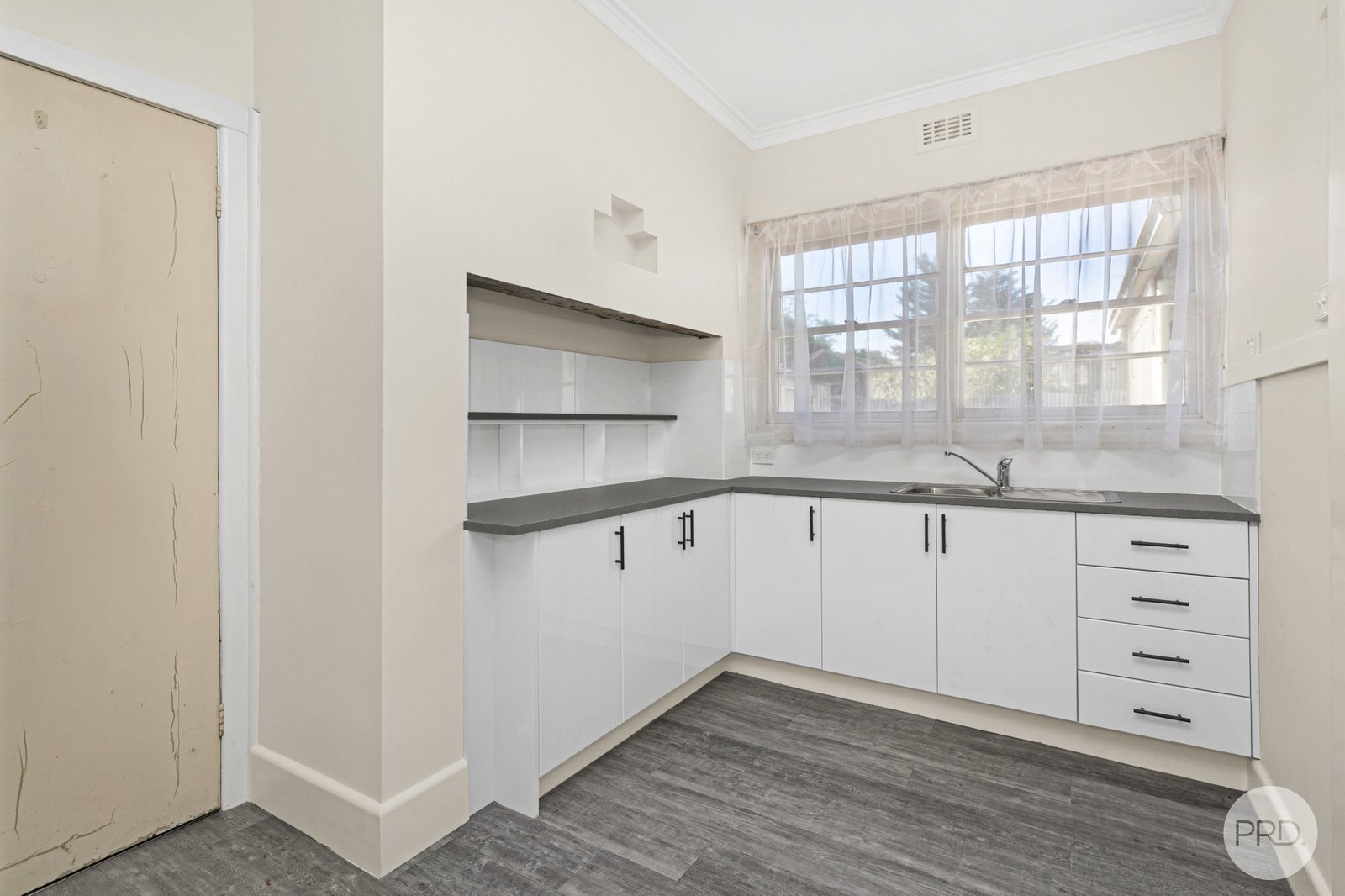 704 Bell Street REDAN 5