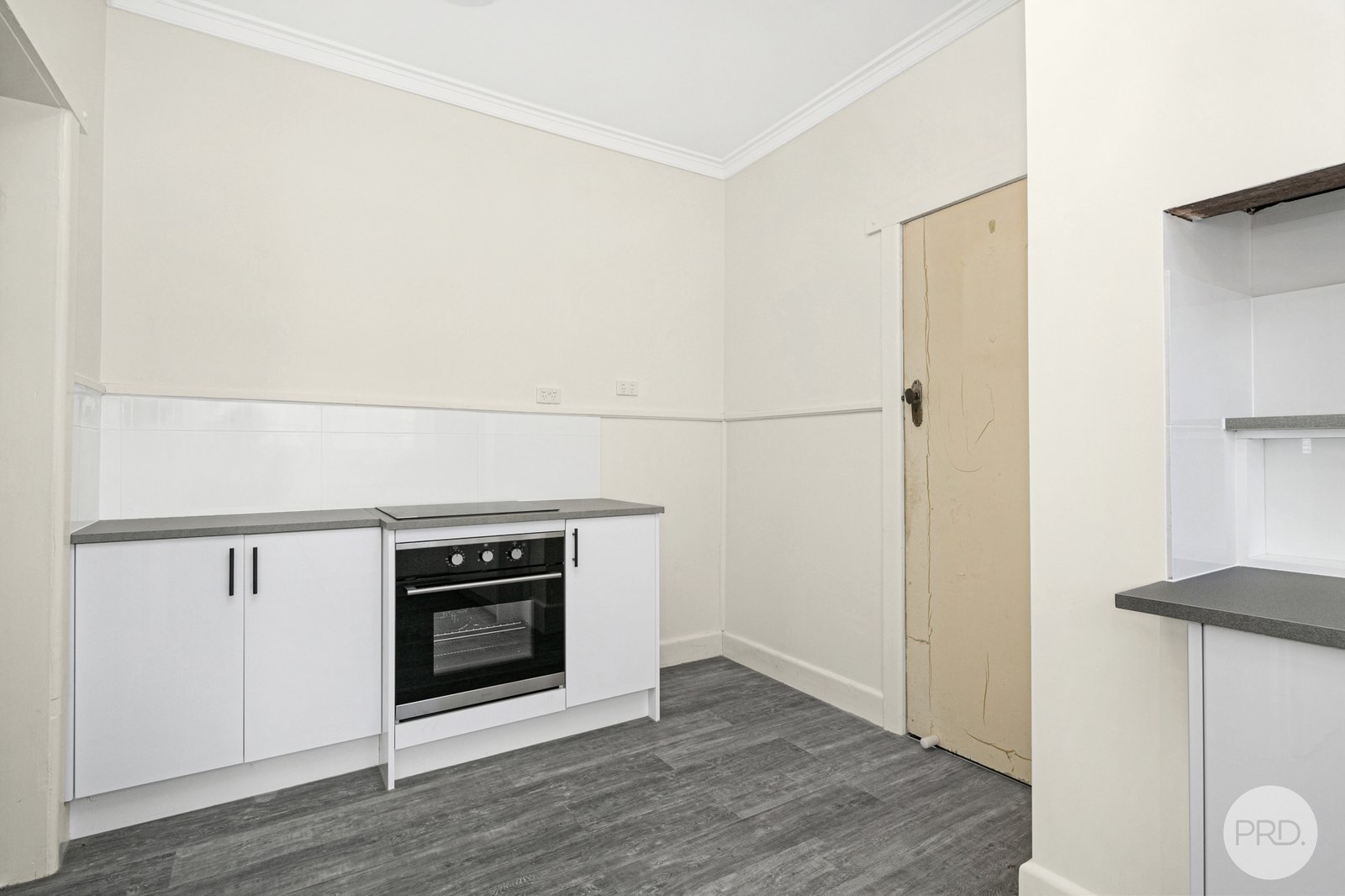 704 Bell Street REDAN 6