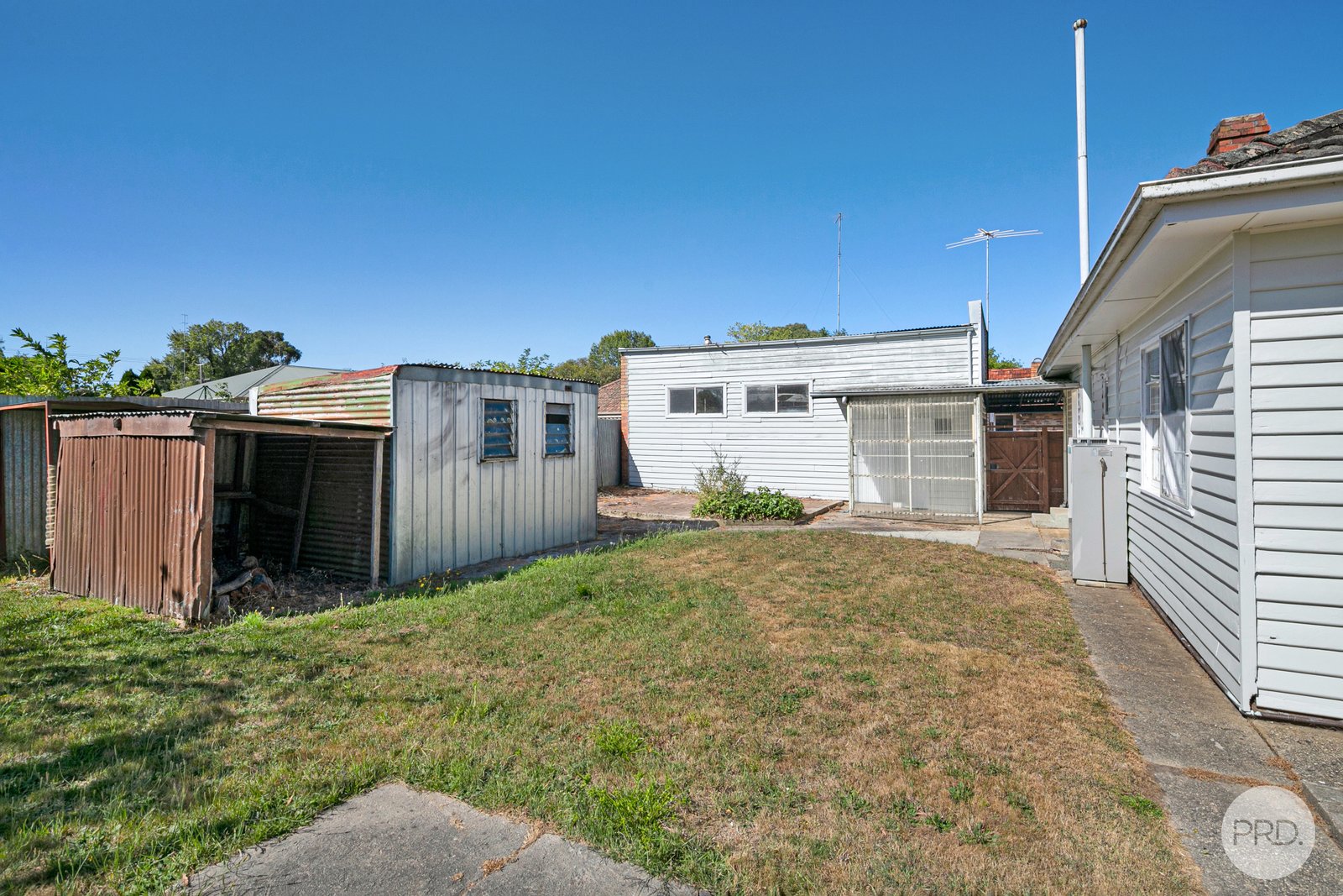 704 Bell Street REDAN 16