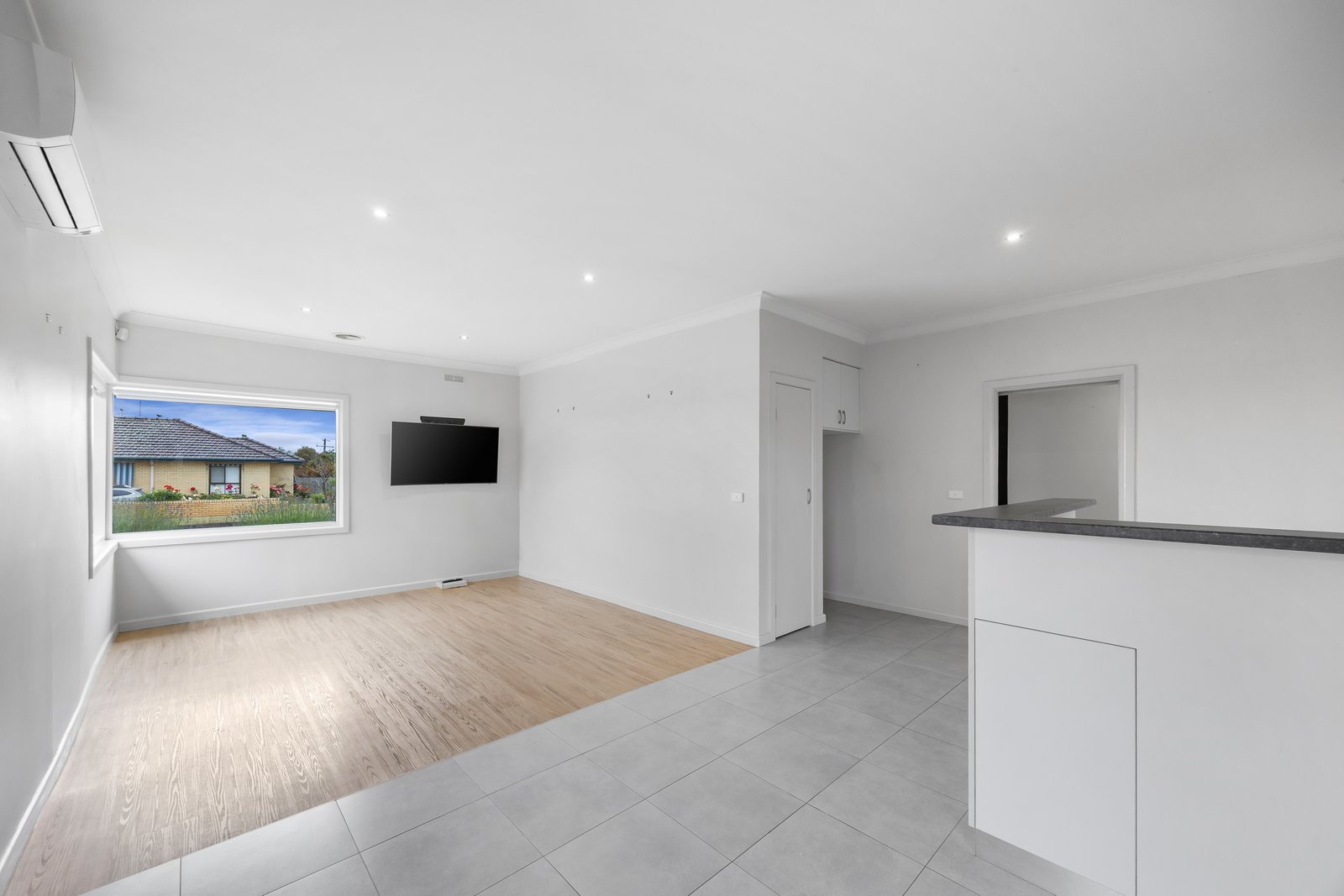 Gallery: 704 Peel Street North