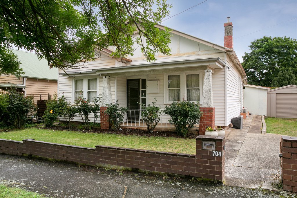 704 Talbot Street South REDAN 1