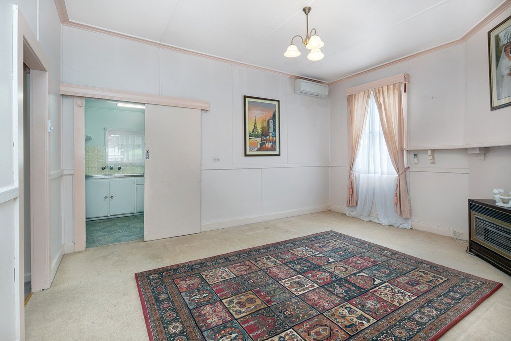 704 Talbot Street South REDAN 3