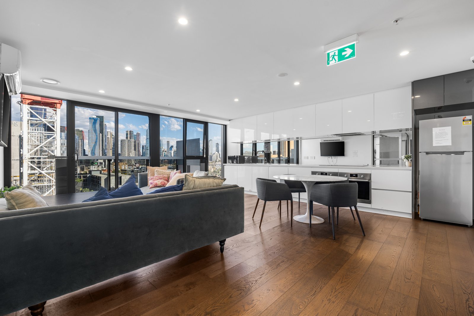 Gallery: 704/58 Villiers Street