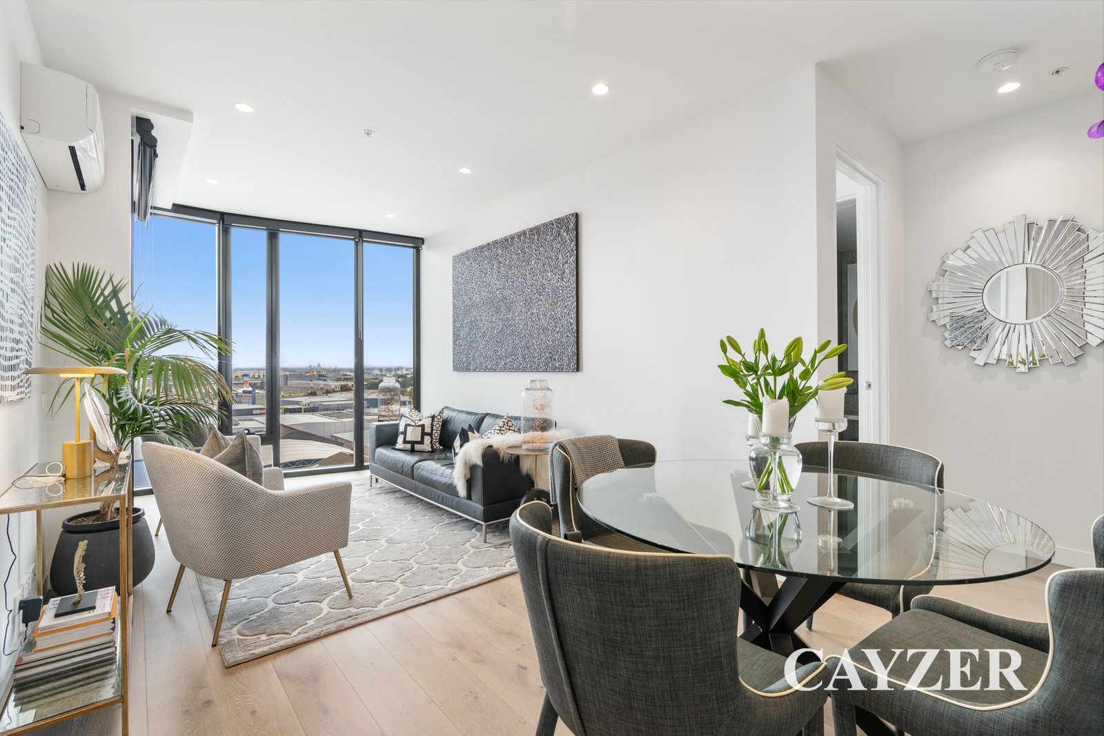 Gallery: 704B/320 Plummer Street
