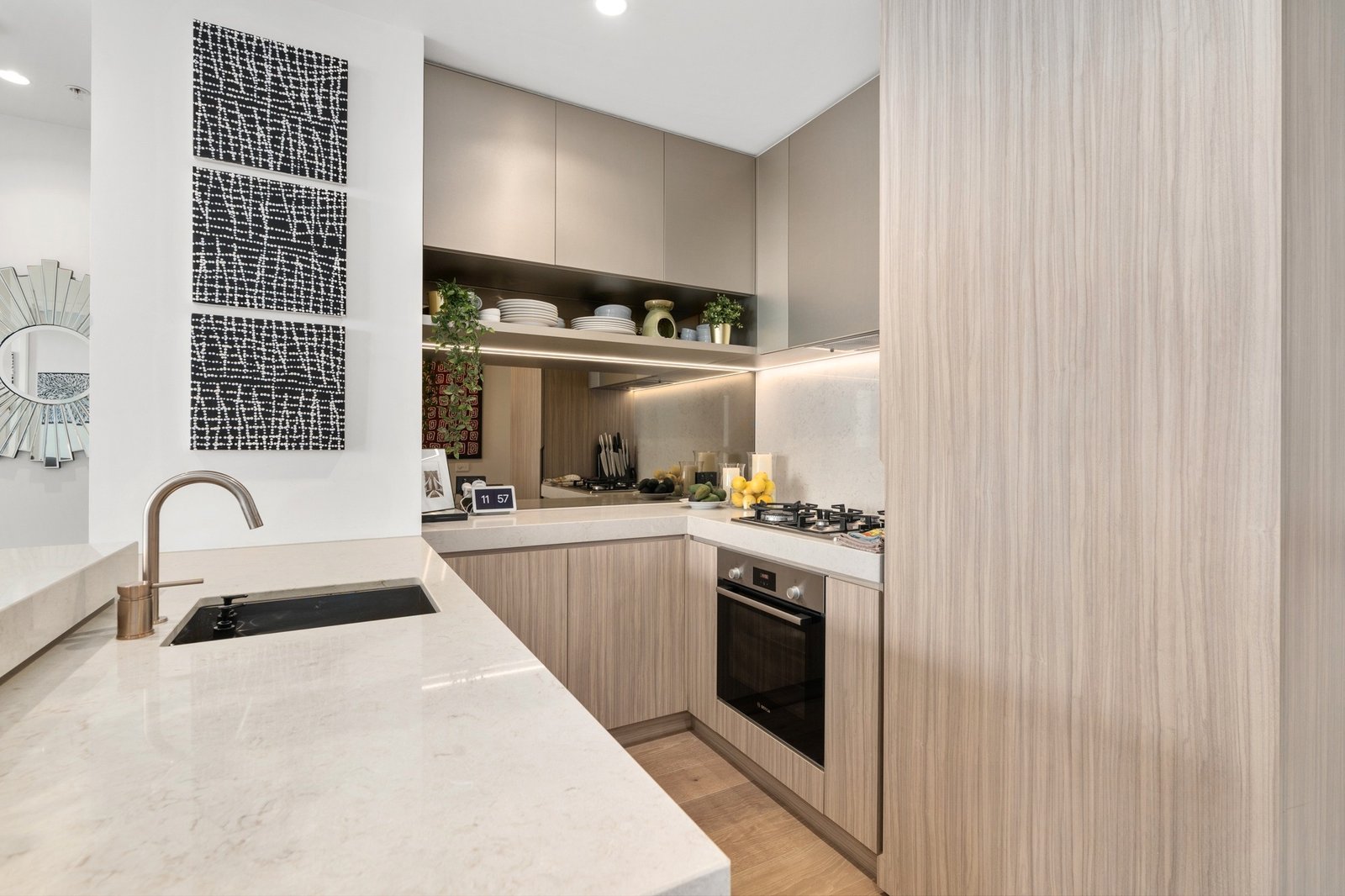 Gallery: 704B/320 Plummer Street
