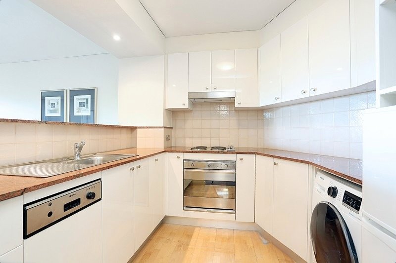 Gallery: 705/26 Southgate Avenue
