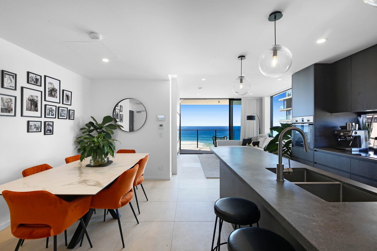 705/3 Twenty third Avenue Palm Beach 5