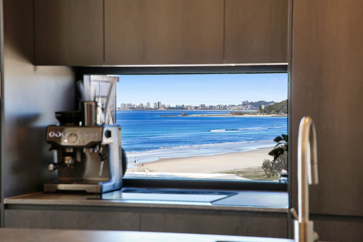 705/3 Twenty third Avenue Palm Beach 6