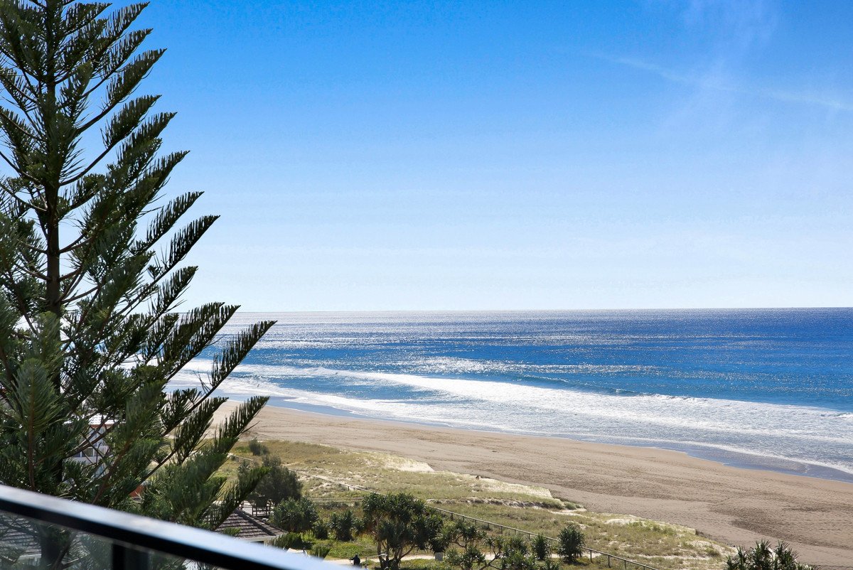 705/3 Twenty third Avenue Palm Beach 18