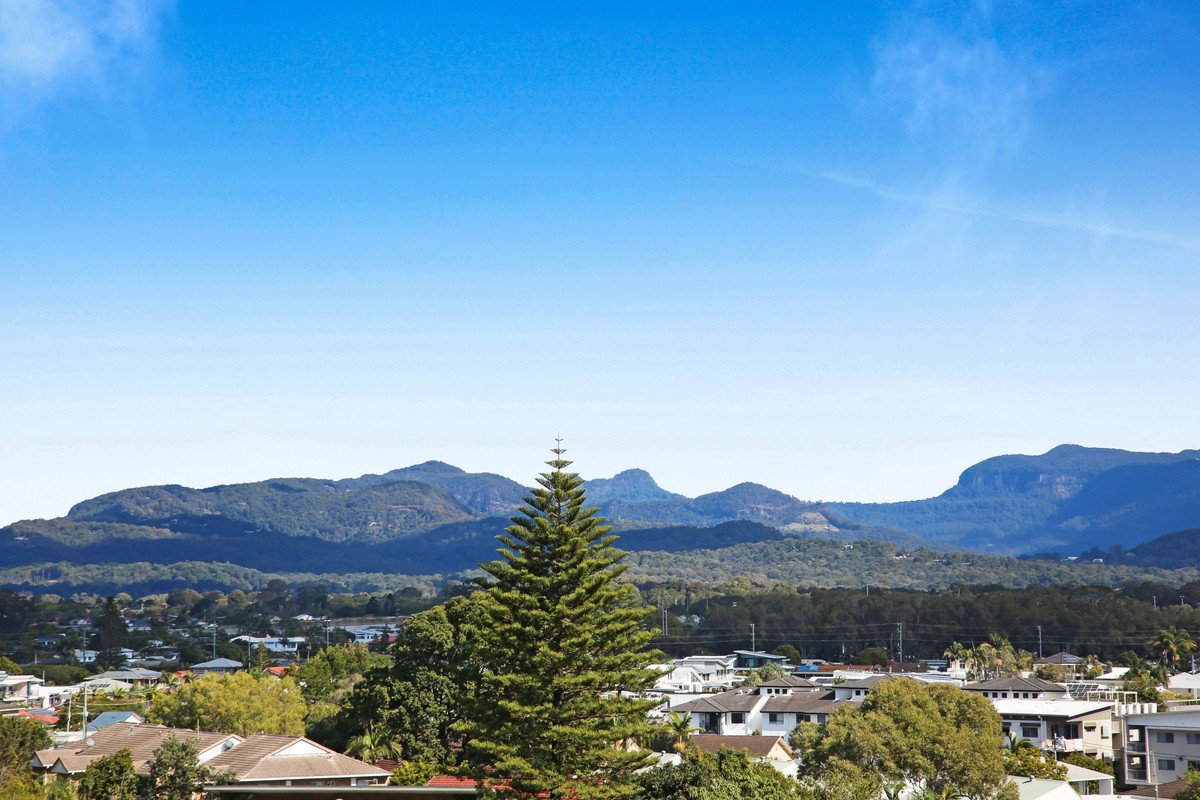 705/3 Twenty third Avenue Palm Beach 23