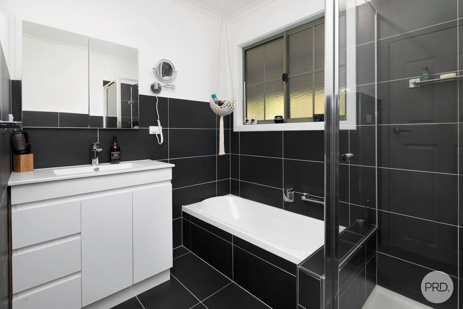 706 Gillies Road SULKY 16