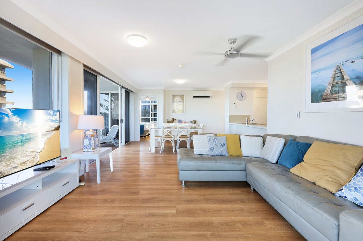 706/220 The Esplanade Burleigh Heads 15