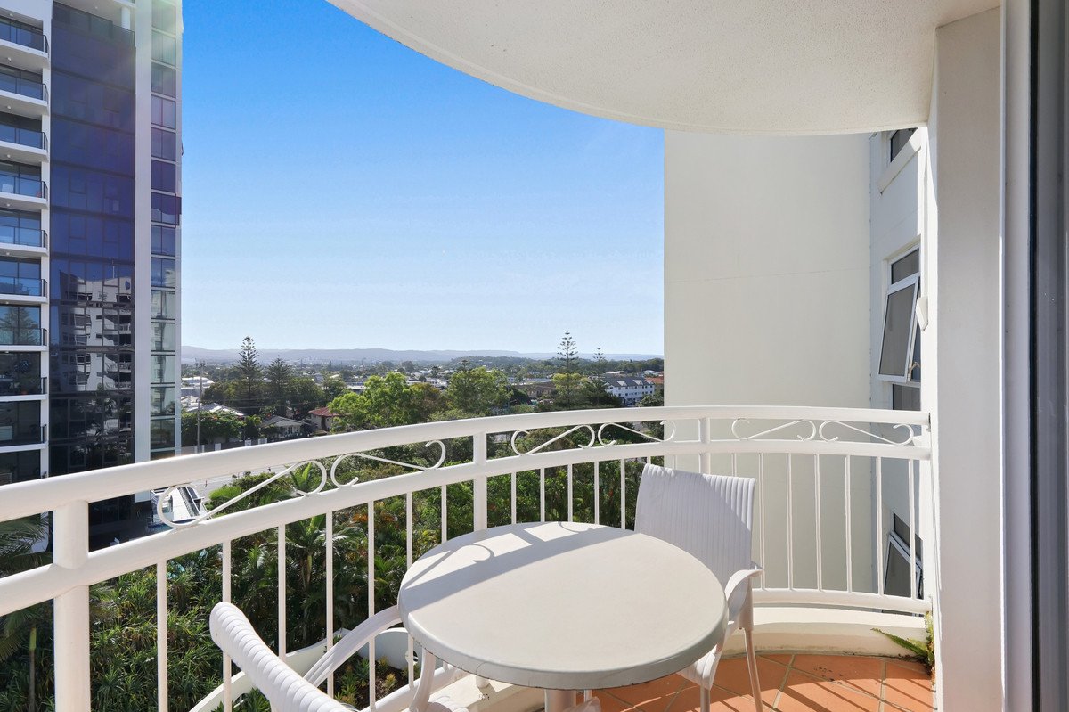 706/220 The Esplanade Burleigh Heads 17