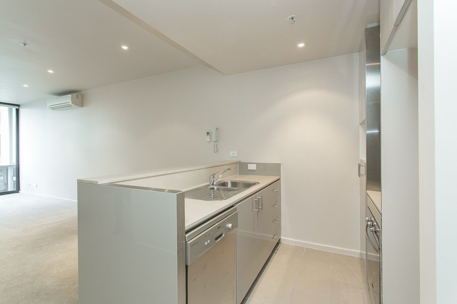Gallery: 706/55 Bay Street