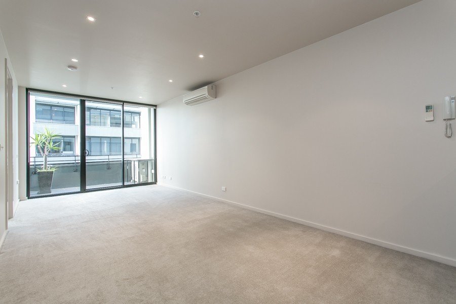 Gallery: 706/55 Bay Street