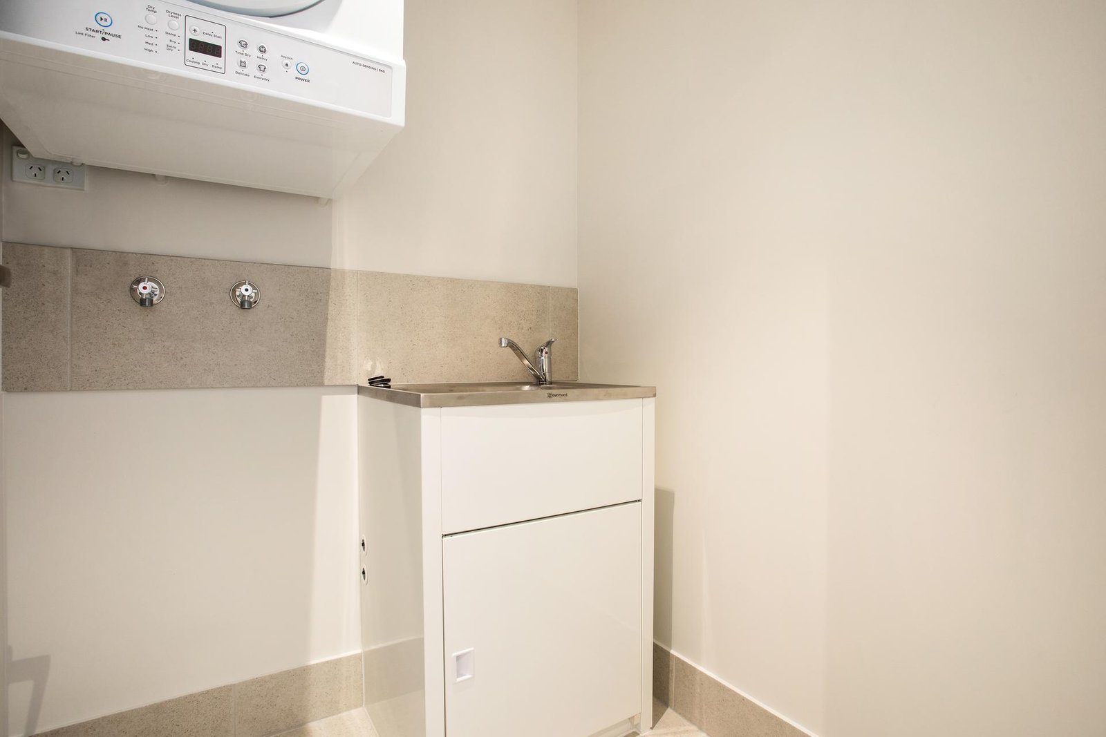 706/6 Tonga Place PARKWOOD 8