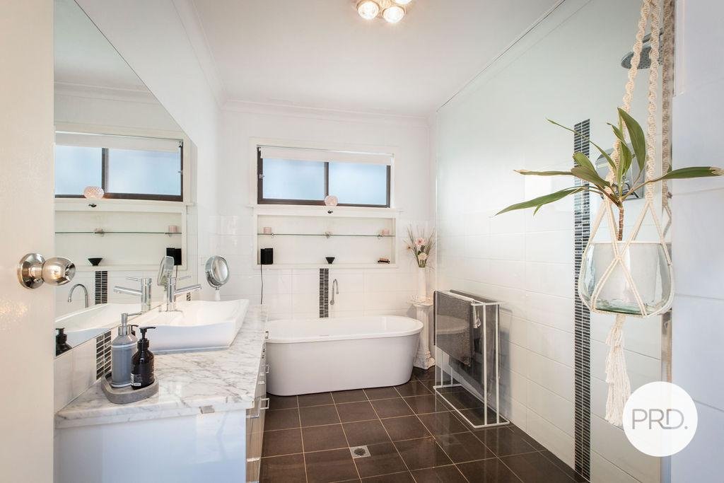 707 Yambla Avenue ALBURY 7