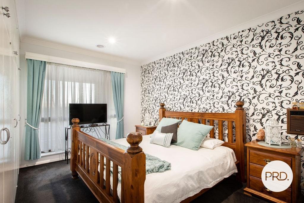 707 Yambla Avenue ALBURY 8