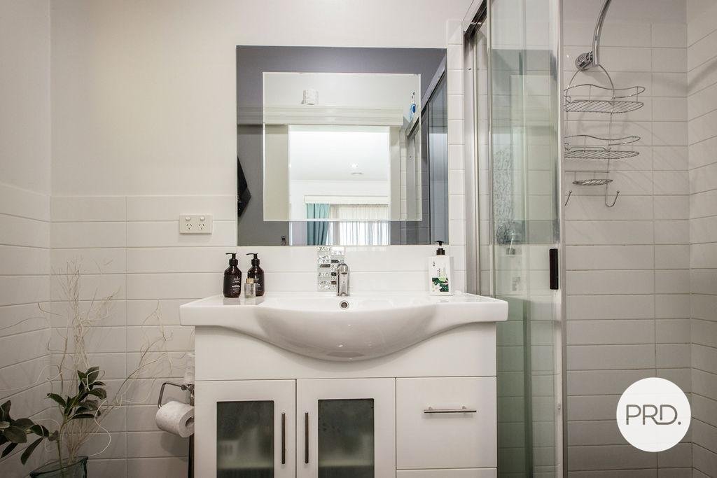 707 Yambla Avenue ALBURY 9