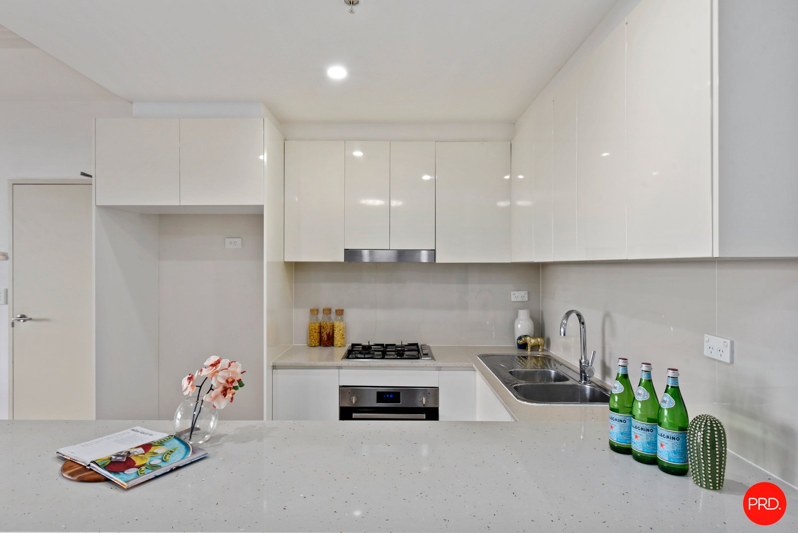 707/23 Station Street KOGARAH 4