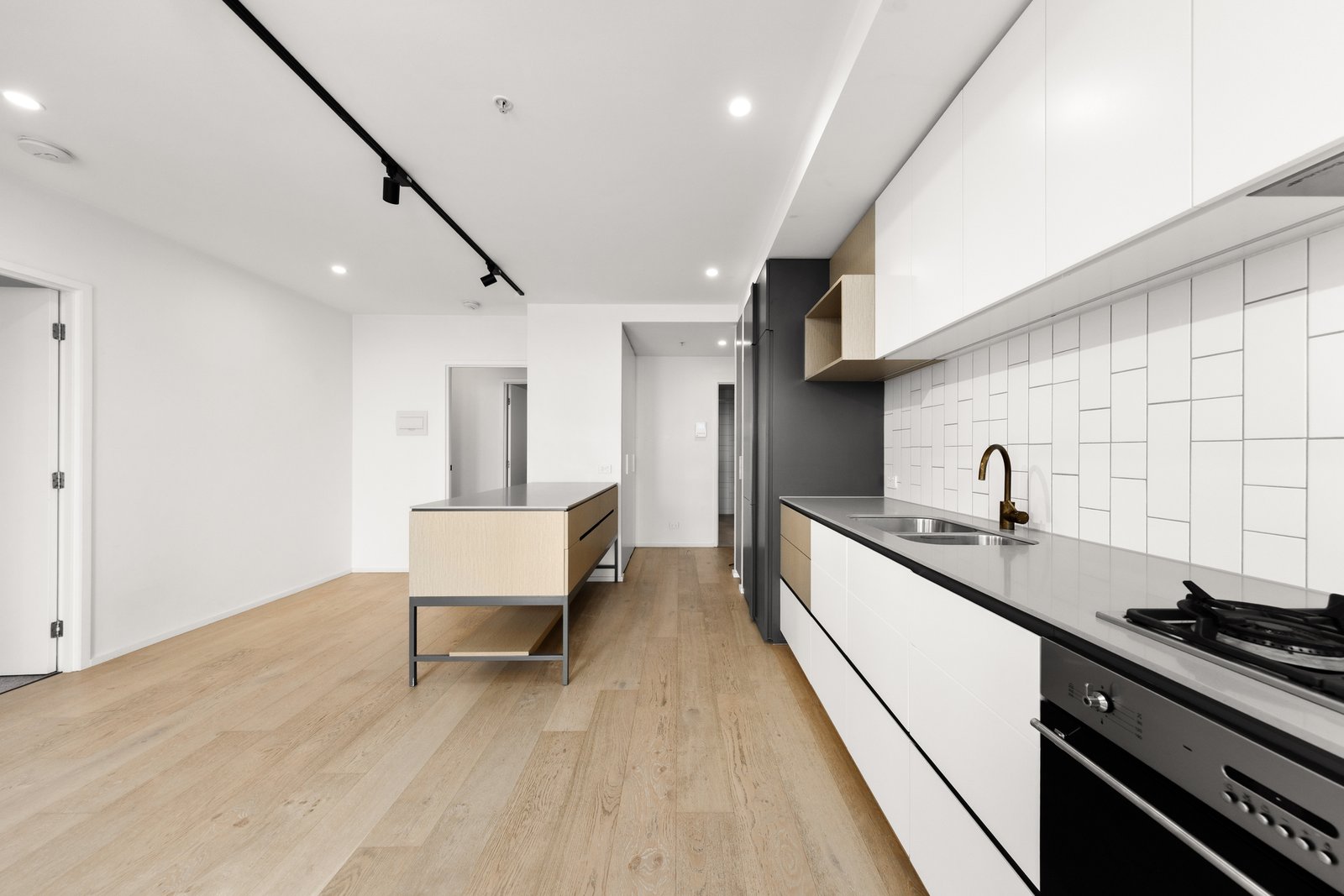 Gallery: 707/470 Smith Street