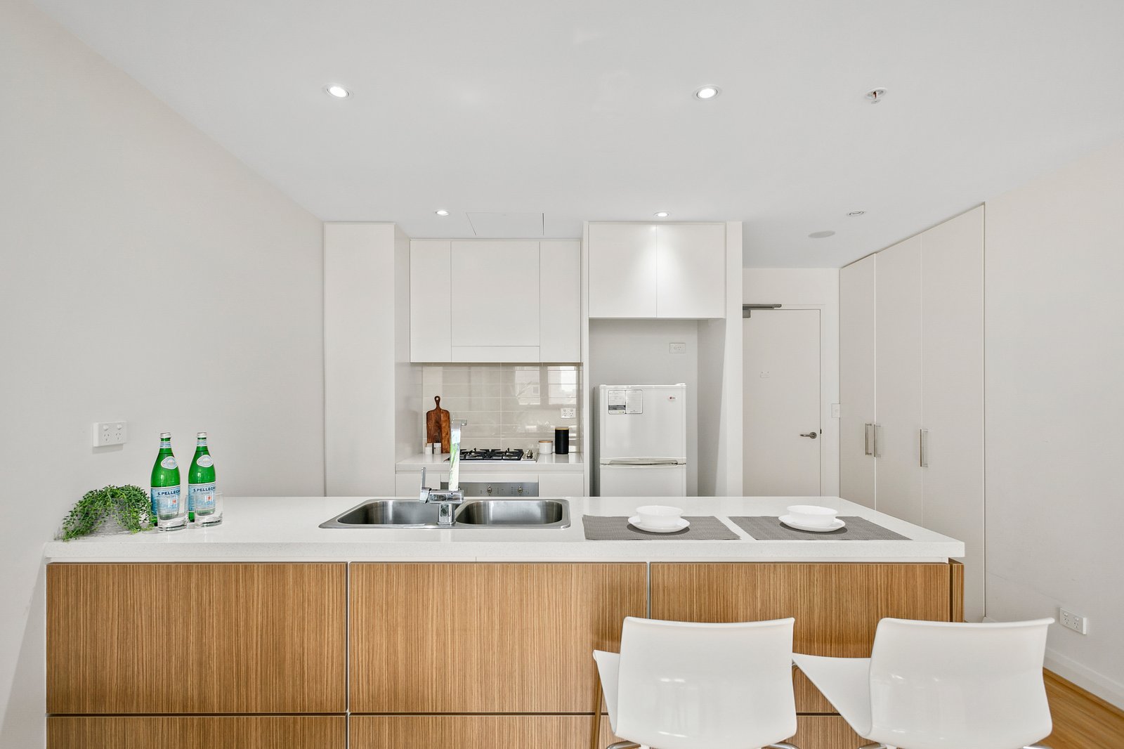 708/99 Forest Road HURSTVILLE 3
