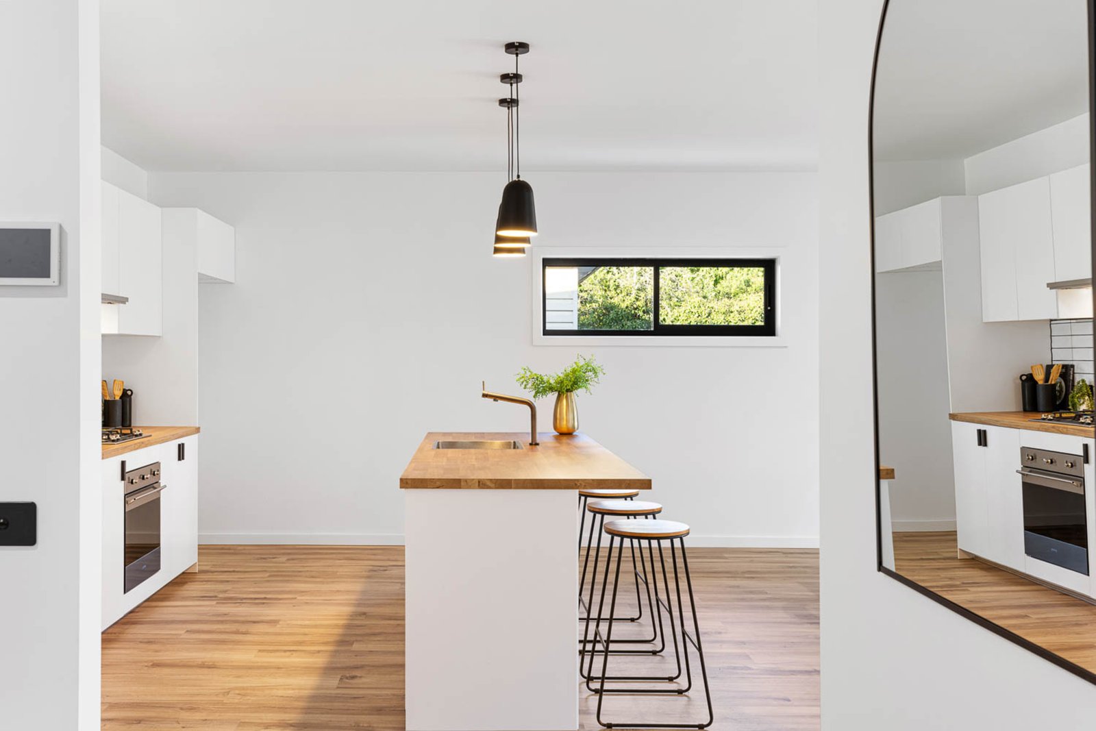 Gallery: 709 Humffray Street South