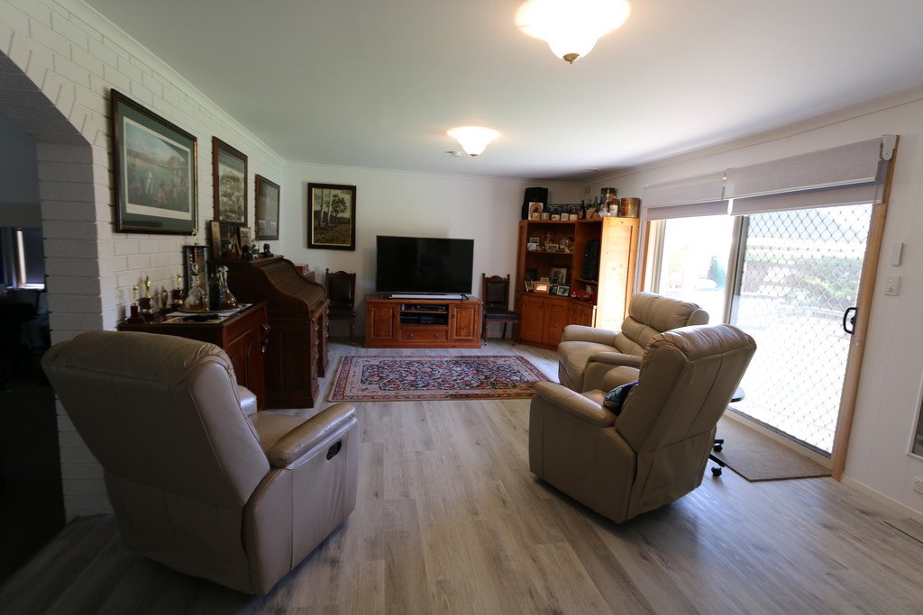 709 Midland Highway MOUNT ROWAN 4