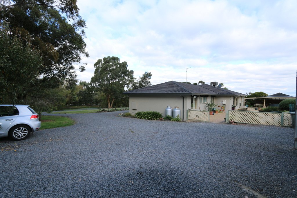 709 Midland Highway MOUNT ROWAN 7